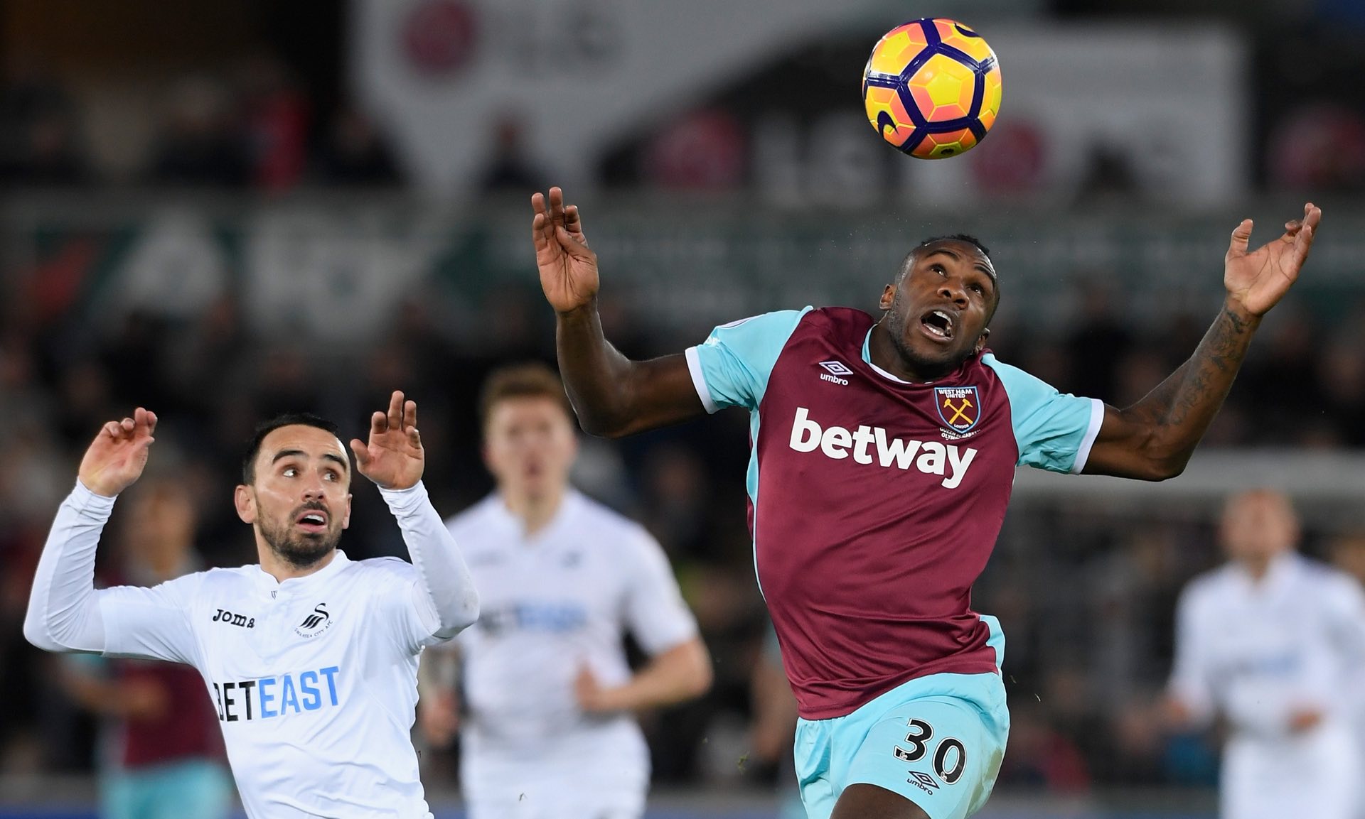 运用球员交 运用球员交